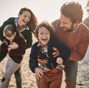 Kette mit Scheibe - Familiy an Kugelkette gold